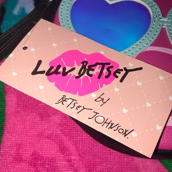 NWT Betsey Johnson Hoy Pink Bunny Purse/wristlet - Picture 3 of 10